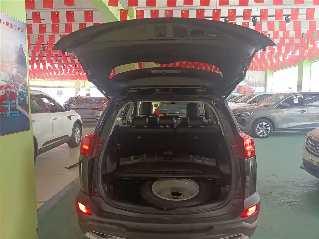 Toyota RAV4 Rongfang 2013 2.0L CVT 2WD Urban фото 18