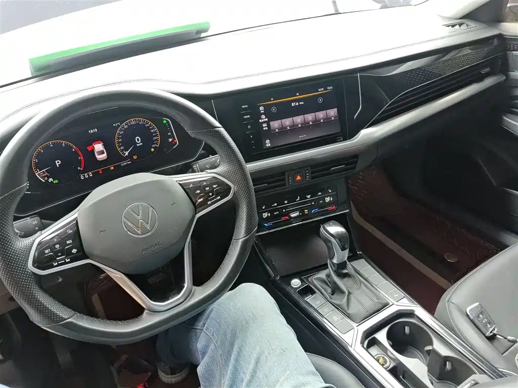 Volkswagen Passat 2023 Facelift 330TSI Elite Edition фото 10