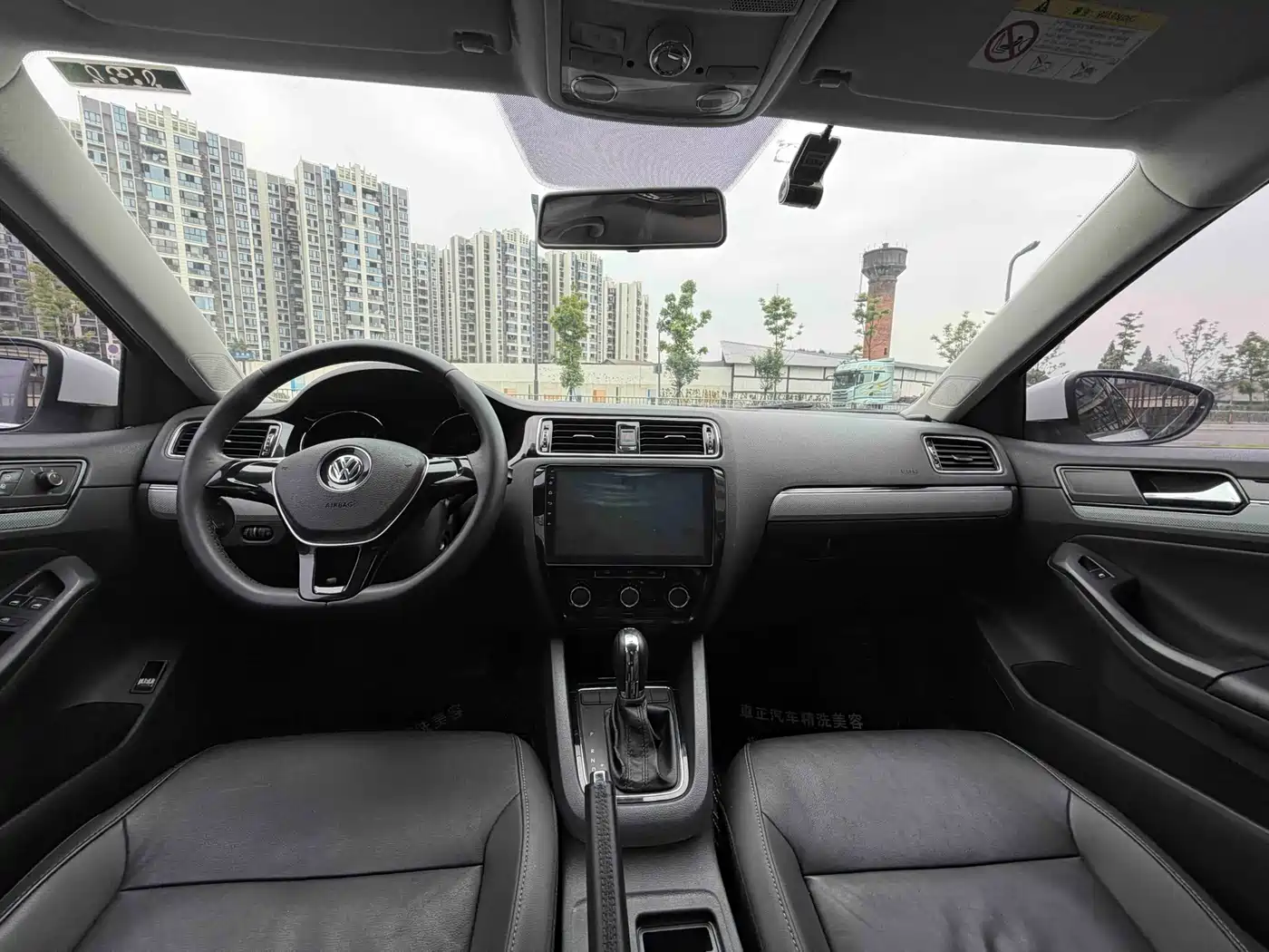 Volkswagen Sagitar 2015 230TSI Automatic Comfort фото 5