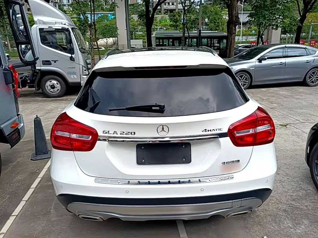 Mercedes-Benz GLA 2016 GLA 220 4MATIC Luxury фото 6