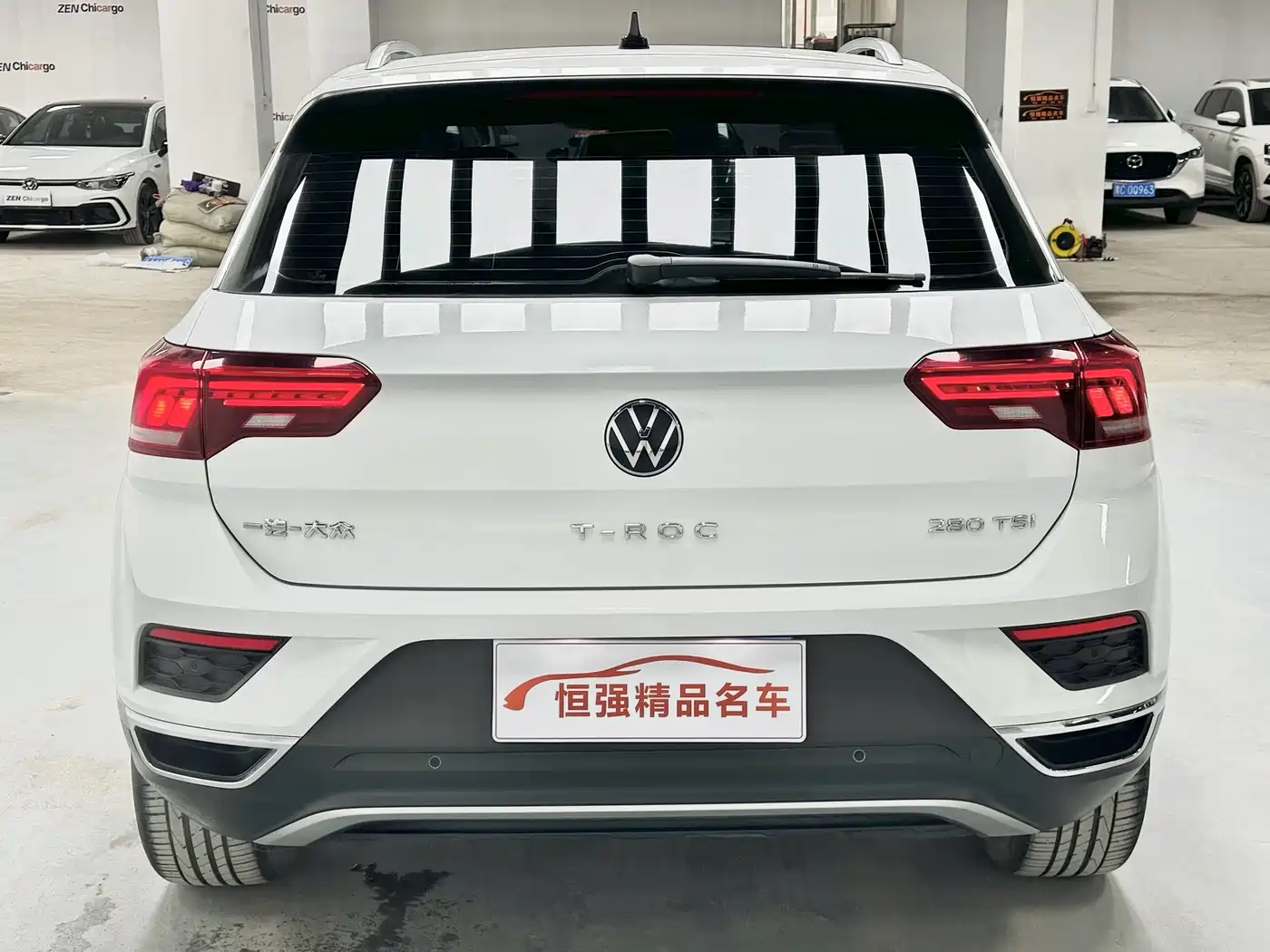 Volkswagen T-ROC 2021 280TSI DSG 2WD Comfort Smart Connect 30th Anniversary Edition фото 6