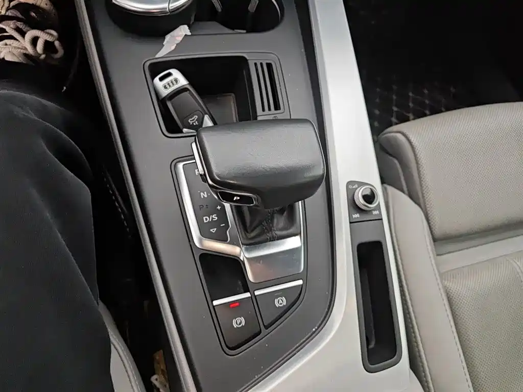 Audi A4L 2020 40 TFSI Fashion Dynamic Edition фото 10