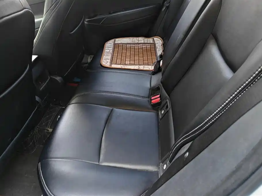 Toyota Frontlander 2023 2.0L CVT Elite Edition фото 11