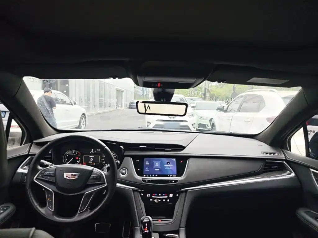 Cadillac XT5 2024 2024 2.0T AWD Luxury (Hummingbird Edition)
