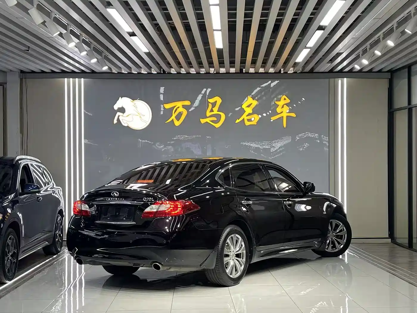 Infiniti Q70 2014 2013 Q70L 2.5L Premium