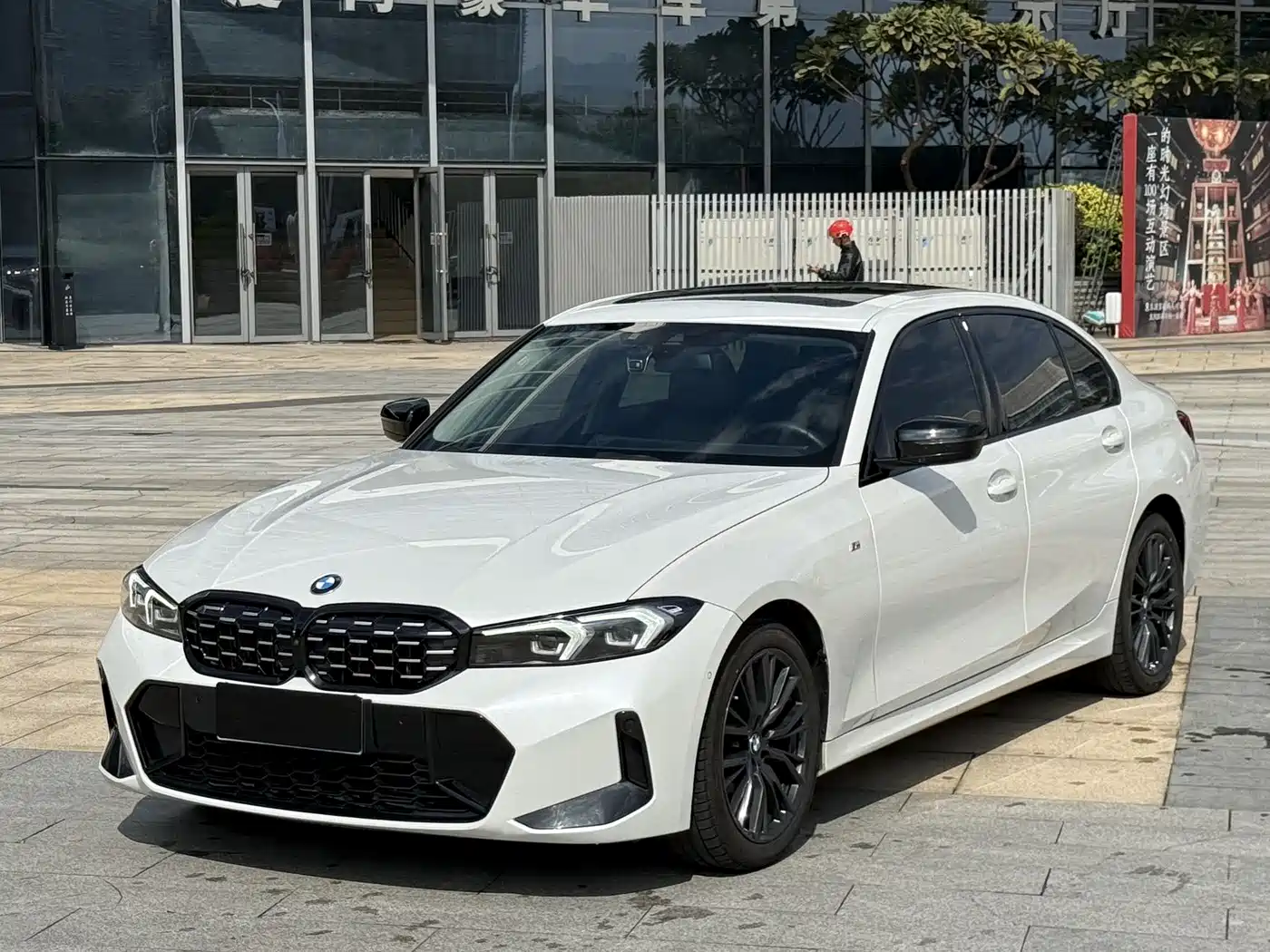 BMW 3 Series 2023 325Li M Sport Black Night Package