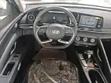 Photo 11 - Hyundai Elantra