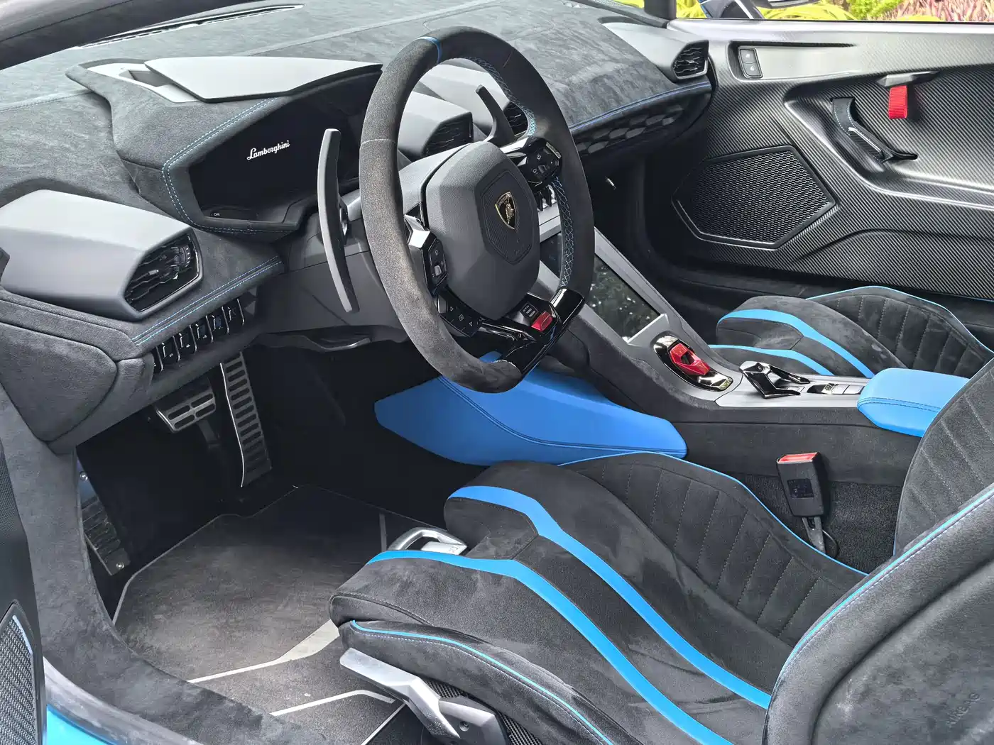 LAMBORGHINI HURACÁN