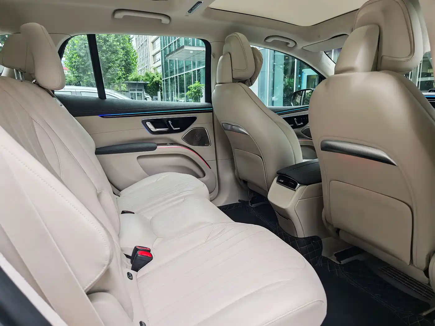 Mercedes-Benz EQS SUV 2023 450 4MATIC Pioneer Edition фото 11