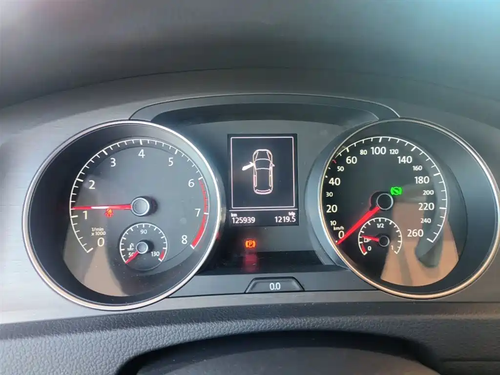 Volkswagen Golf 2016 230TSI Automatic Comfort фото 12