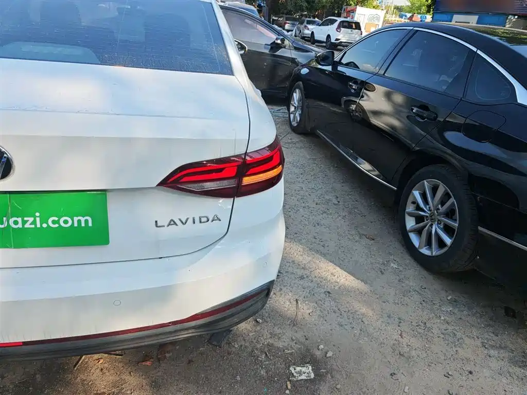 Volkswagen Lavida 2023 1.5L Auto Delight Edition фото 8