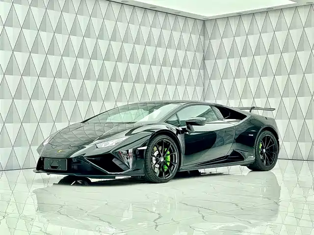 LAMBORGHINI HURACÁN