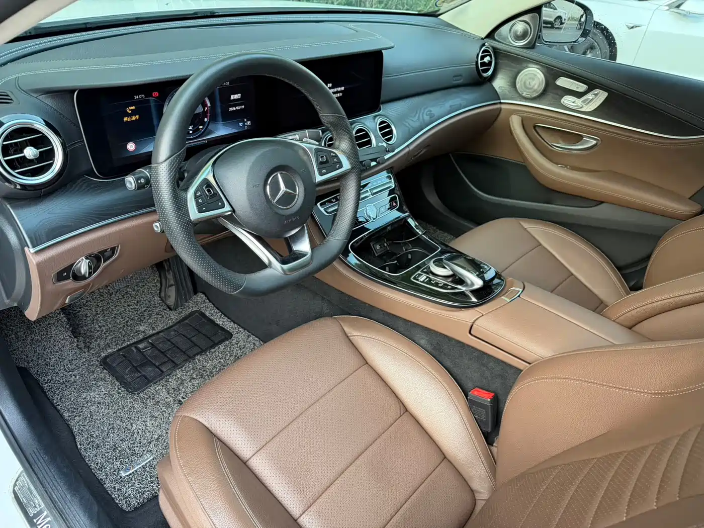 Mercedes-Benz E-Class 2016 E 300 L Sport Fashion Type фото 8