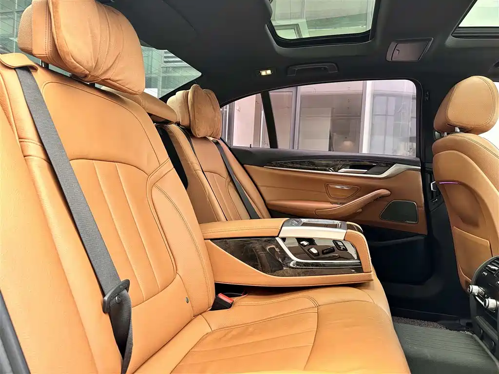 BMW 5 Series 2018 Facelift 530Li Exclusive M Sport Package фото 24