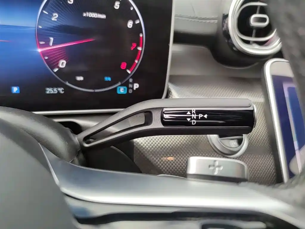 Mercedes-Benz C-Class 2023 Facelift C 260 L Sport Edition фото 14