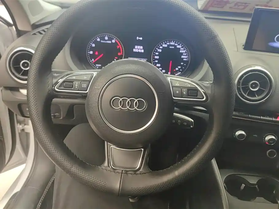 Audi A3 2016 Limousine 35 TFSI Style фото 15