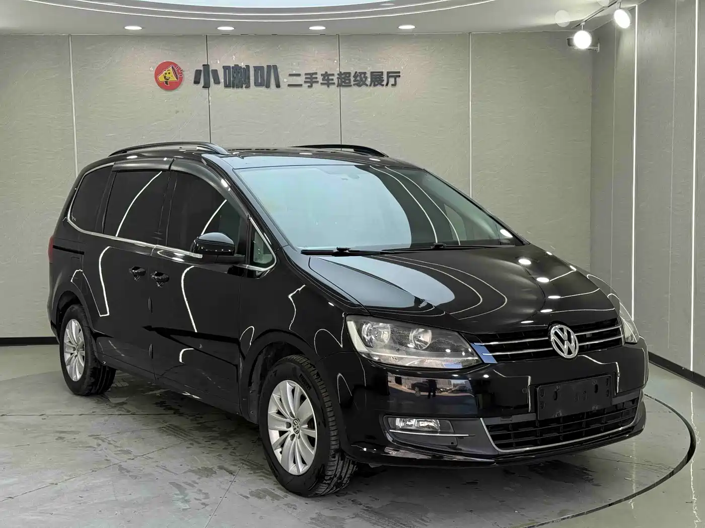 Volkswagen Sharan 2014 2.0TSI Standard фото 3
