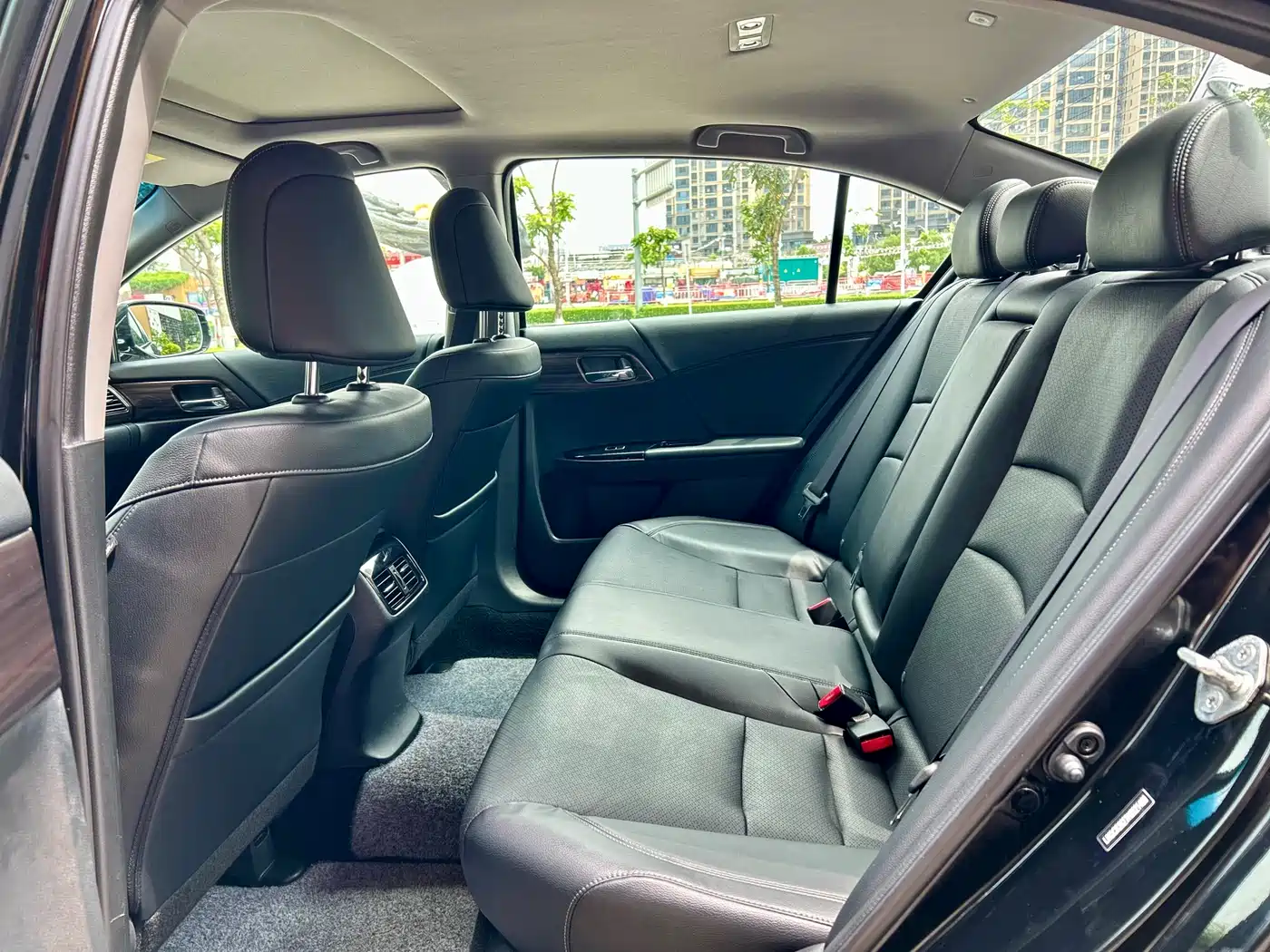 Honda Accord 2016 2.4L Comfort Edition фото 9