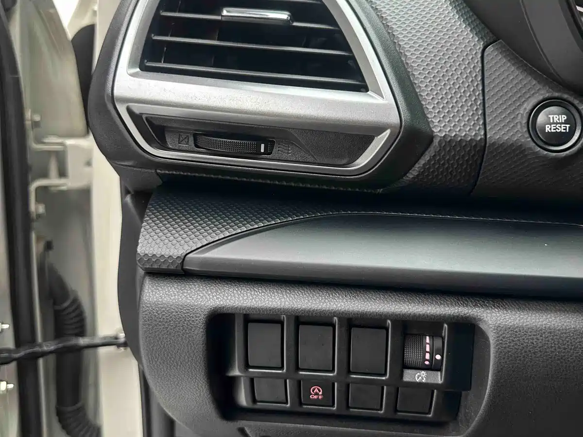 Subaru Forester 2021 2.0i Luxury Edition фото 15