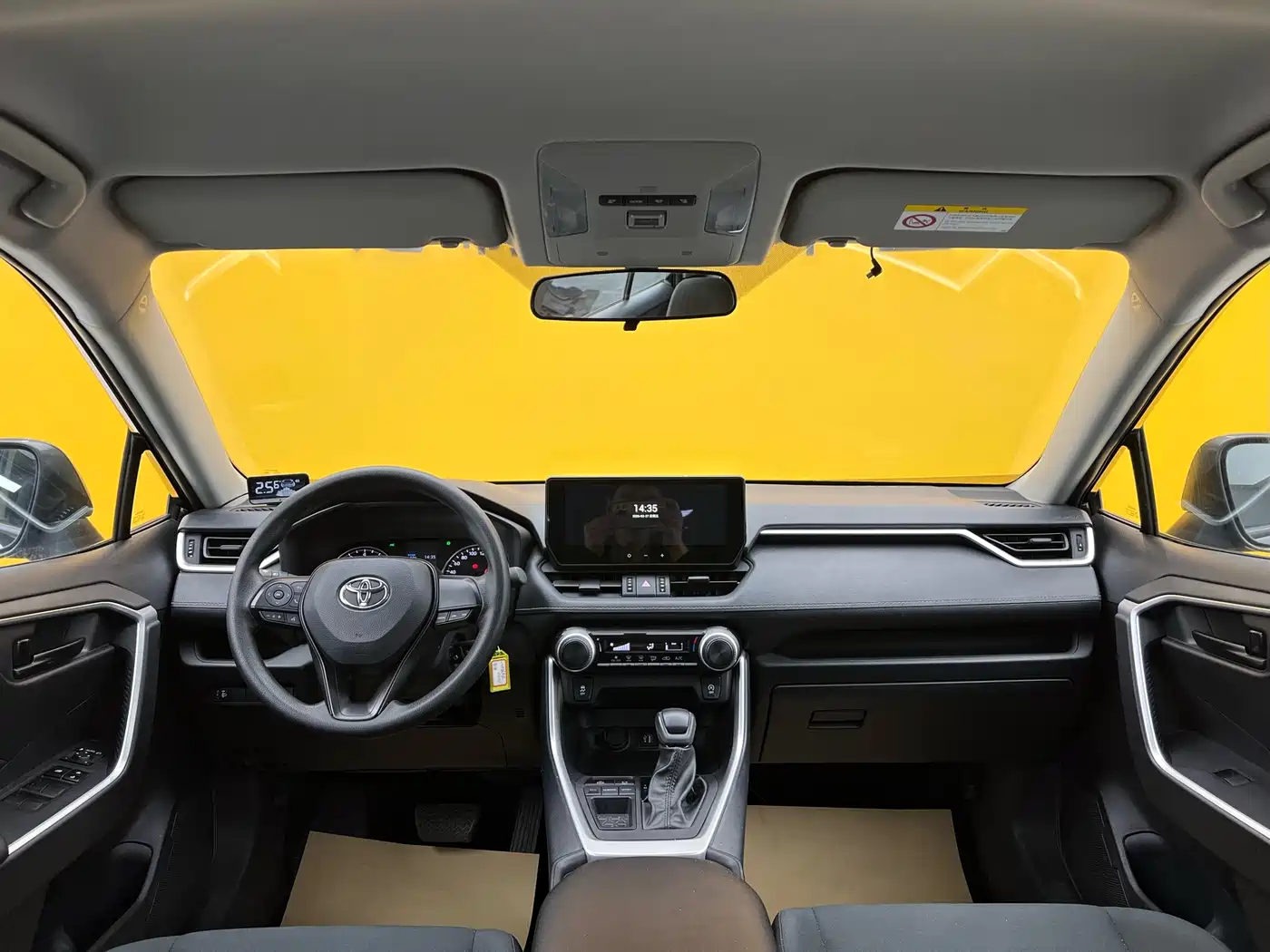 Toyota Wildlander 2024 2.0L CVT FWD Leading Edition фото 14