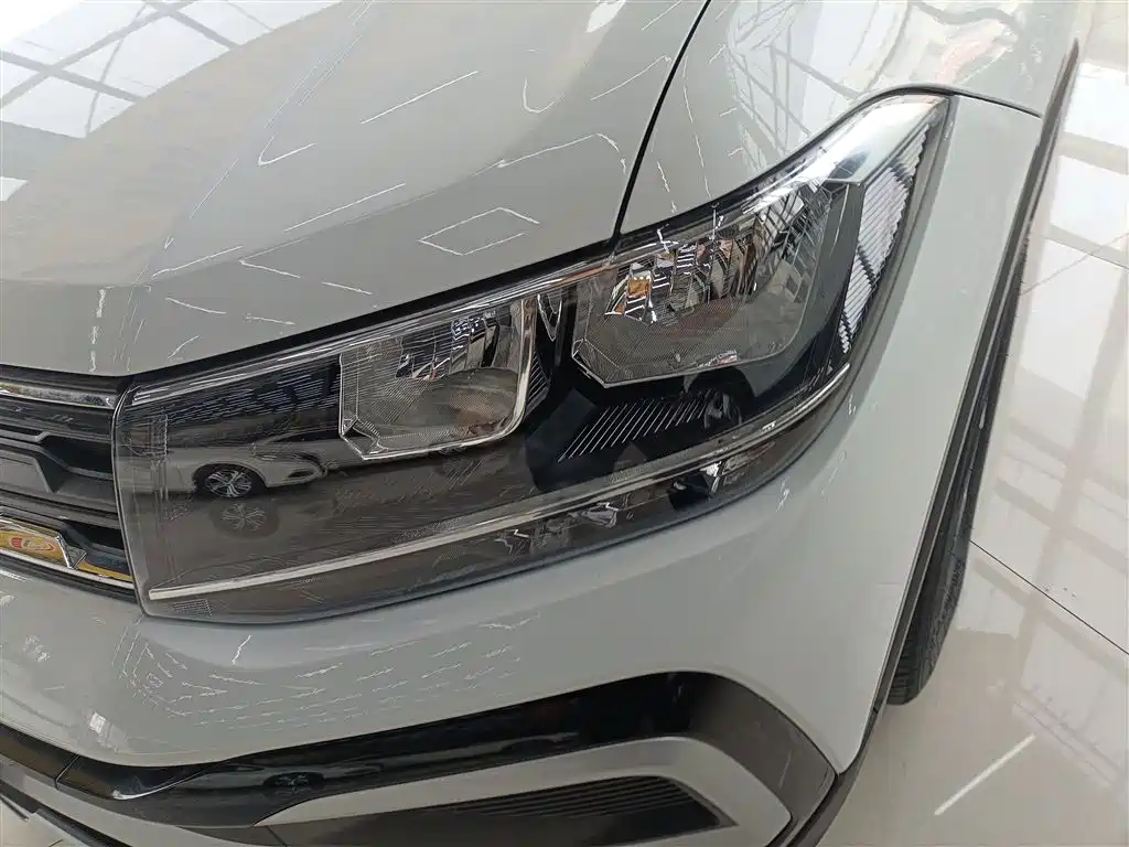 VOLKSWAGEN TU KAI
