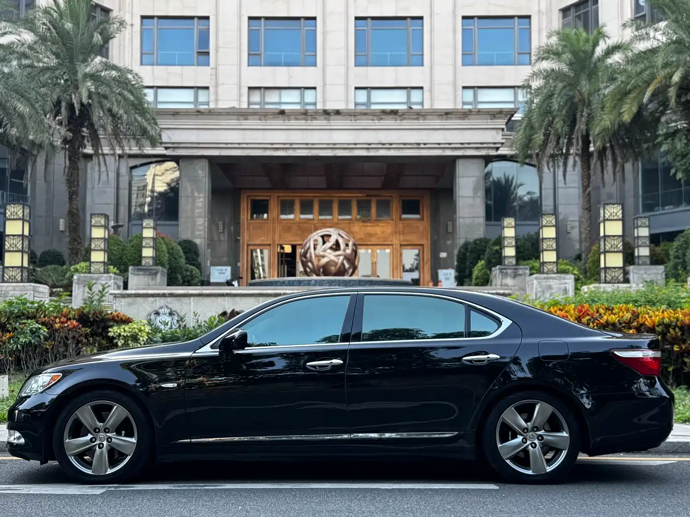 Lexus LS 2006 460L Premium Edition фото 4