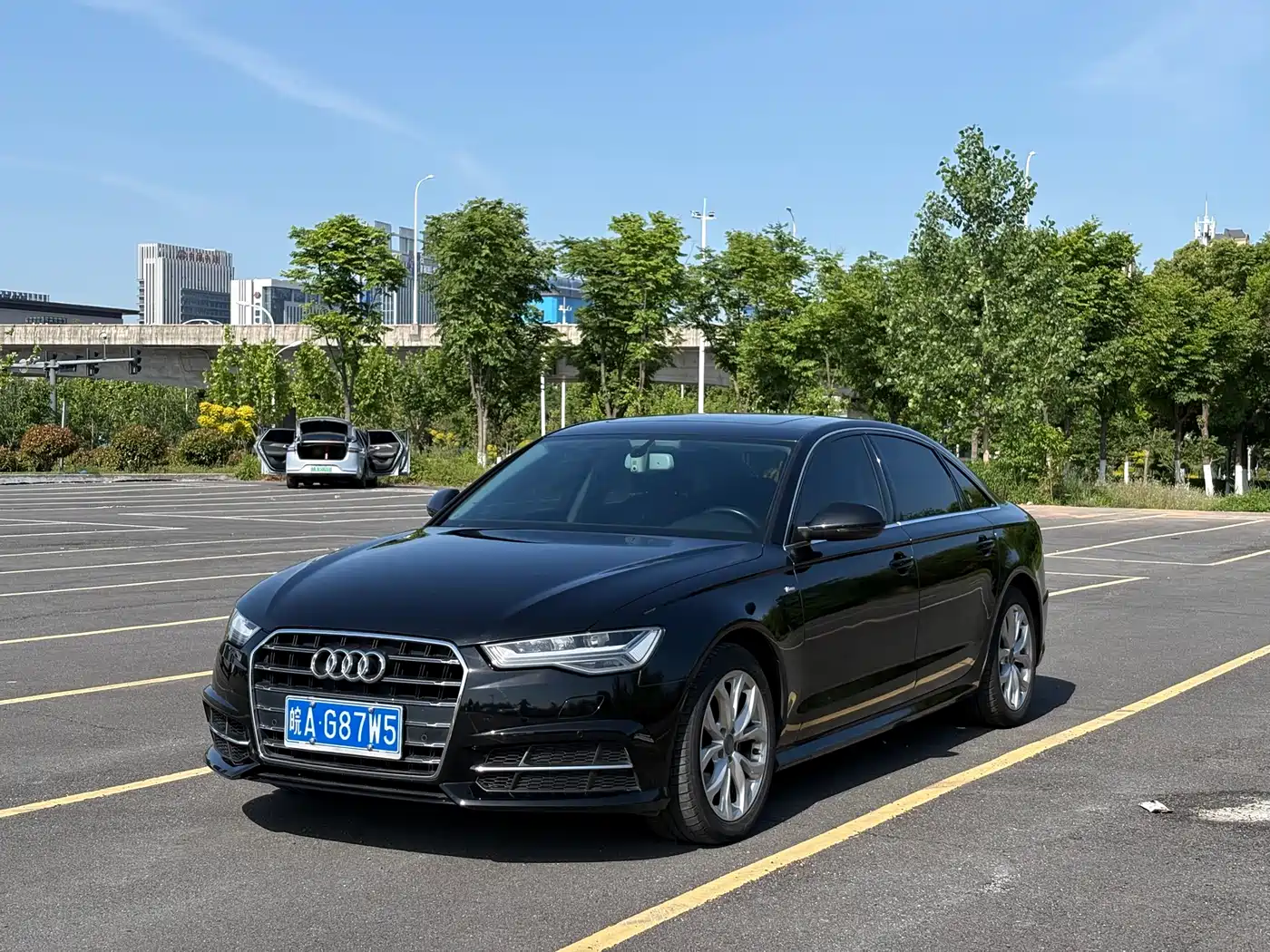 Audi A6L 2018 30th Anniversary 35 TFSI Fashion