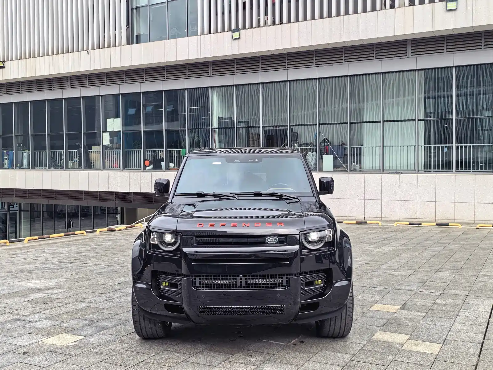Фото 2 - Land Rover Defender