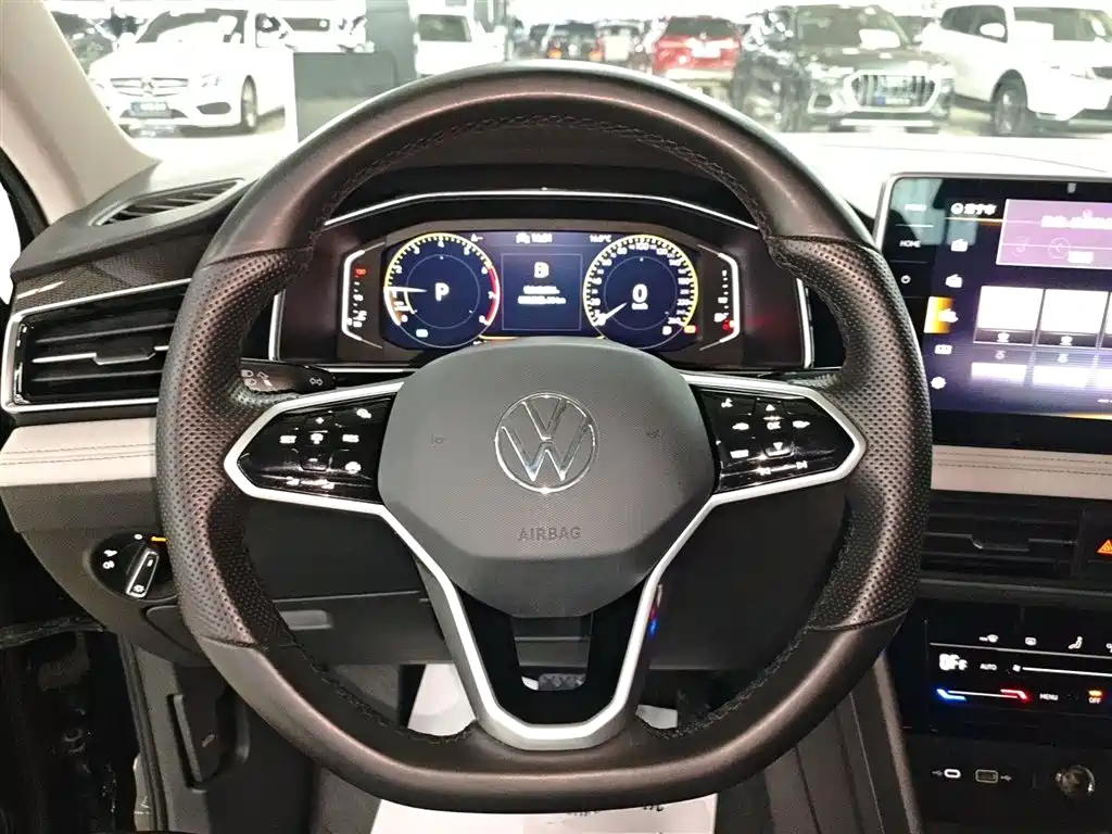 Volkswagen Tiguan L 2022 330TSI Automatic 2WD Smart Edition фото 11