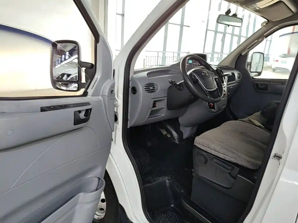 Photo 16 - SAIC Maxus Xintu V80