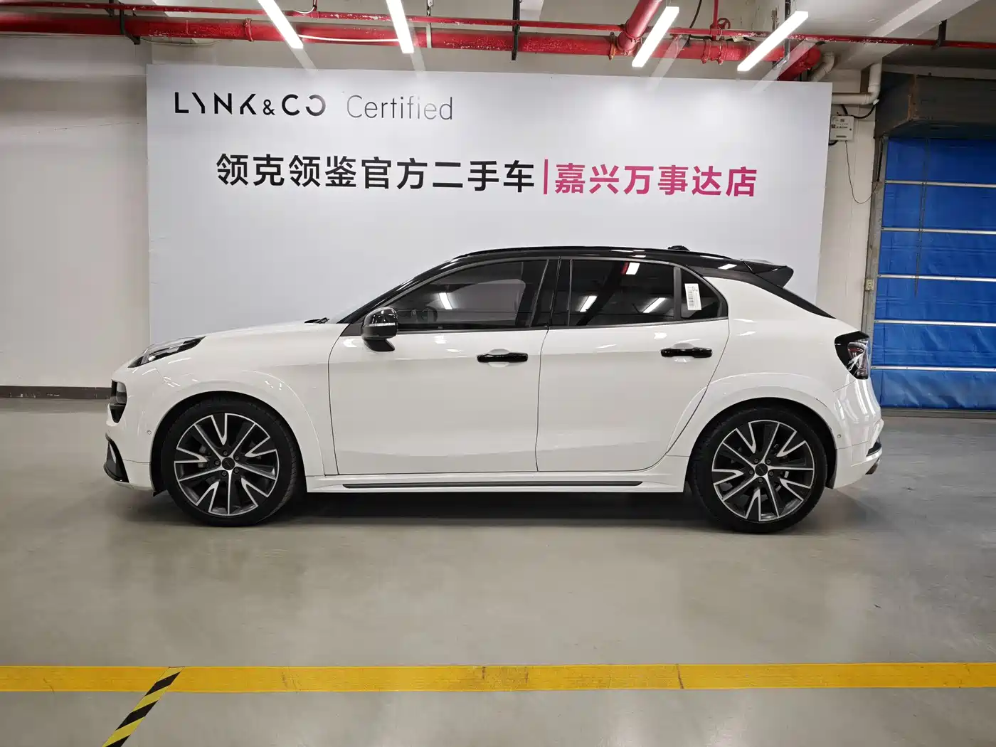 Lynk & Co 02 Hatchback 2022 2.0TD Pro фото 12