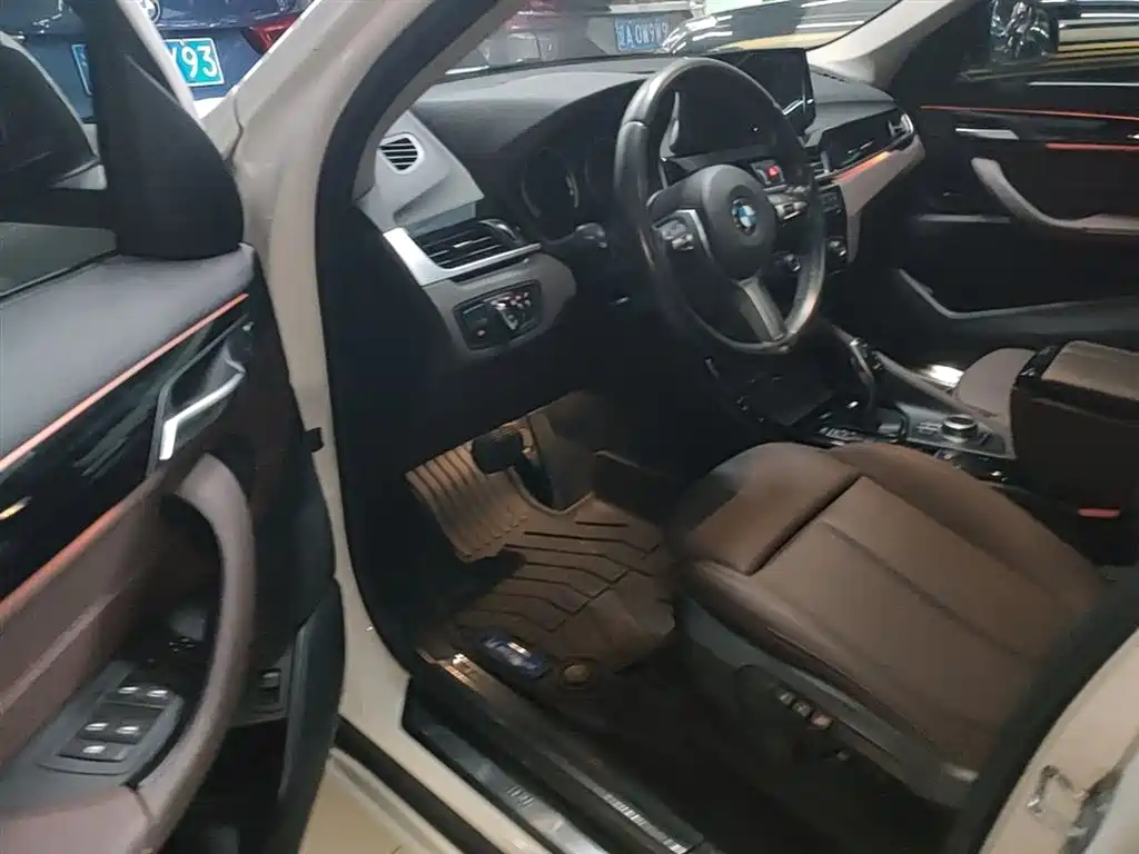BMW X1 2020 sDrive20Li Premium Edition фото 15