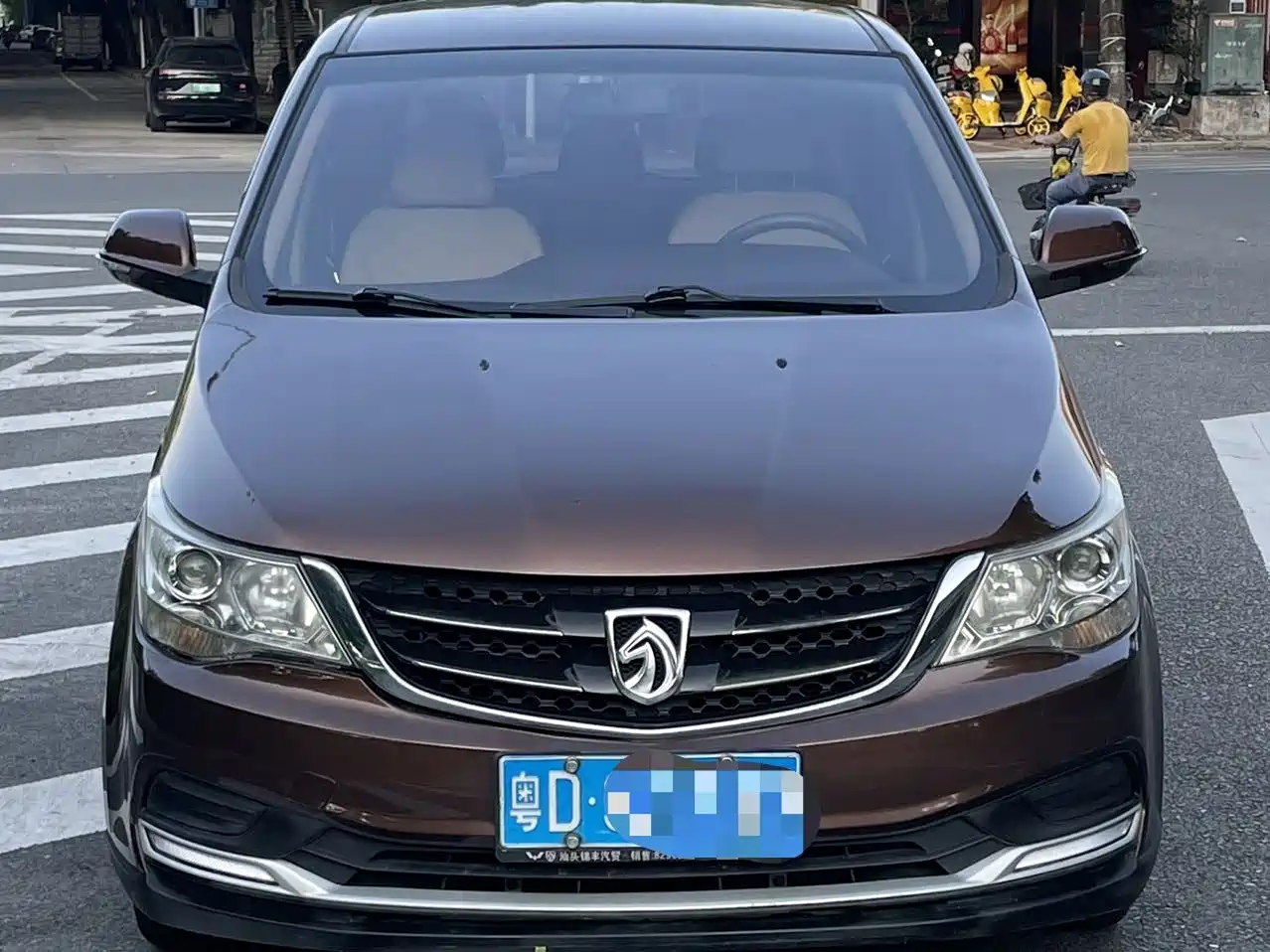 Фото 2 - Baojun 730