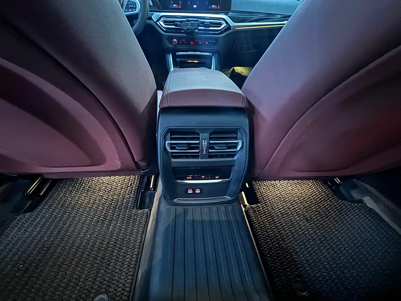 BMW i3 2023 eDrive 40 L Shadowline Package фото 8