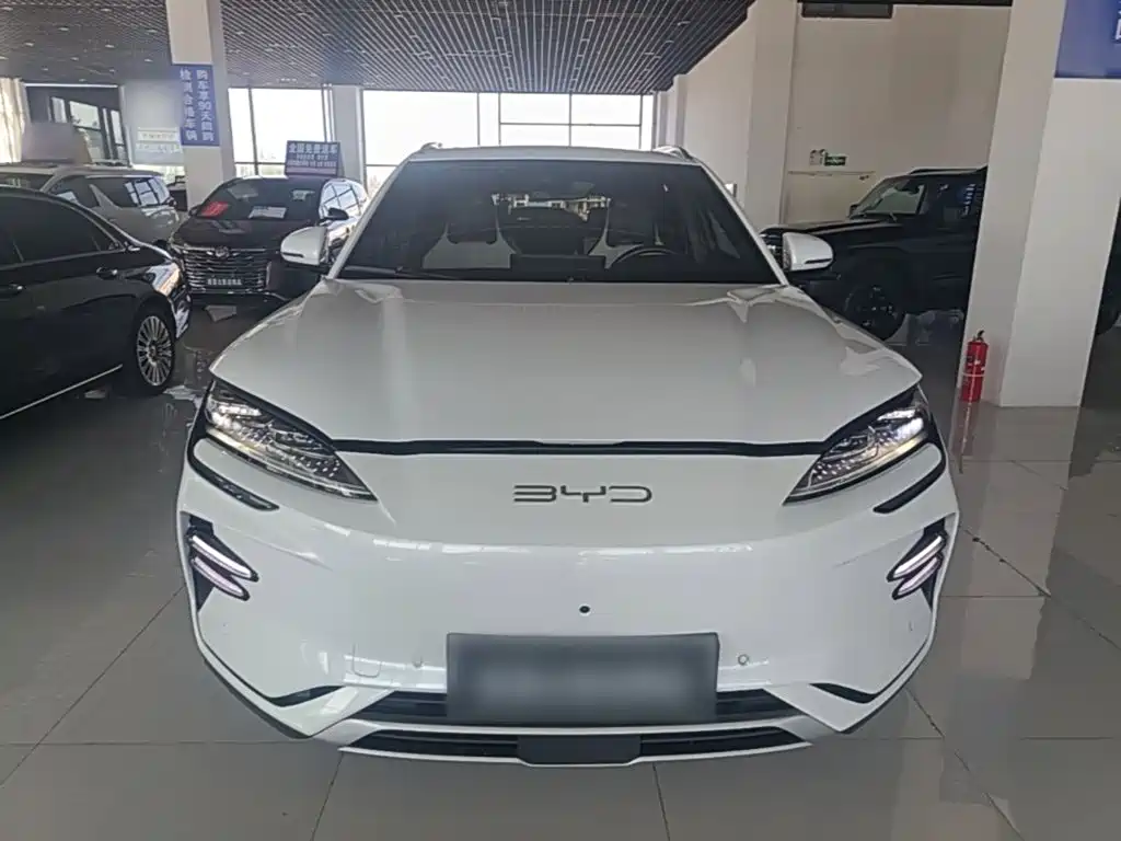 Photo 3 - BYD Song PLUS PHEV