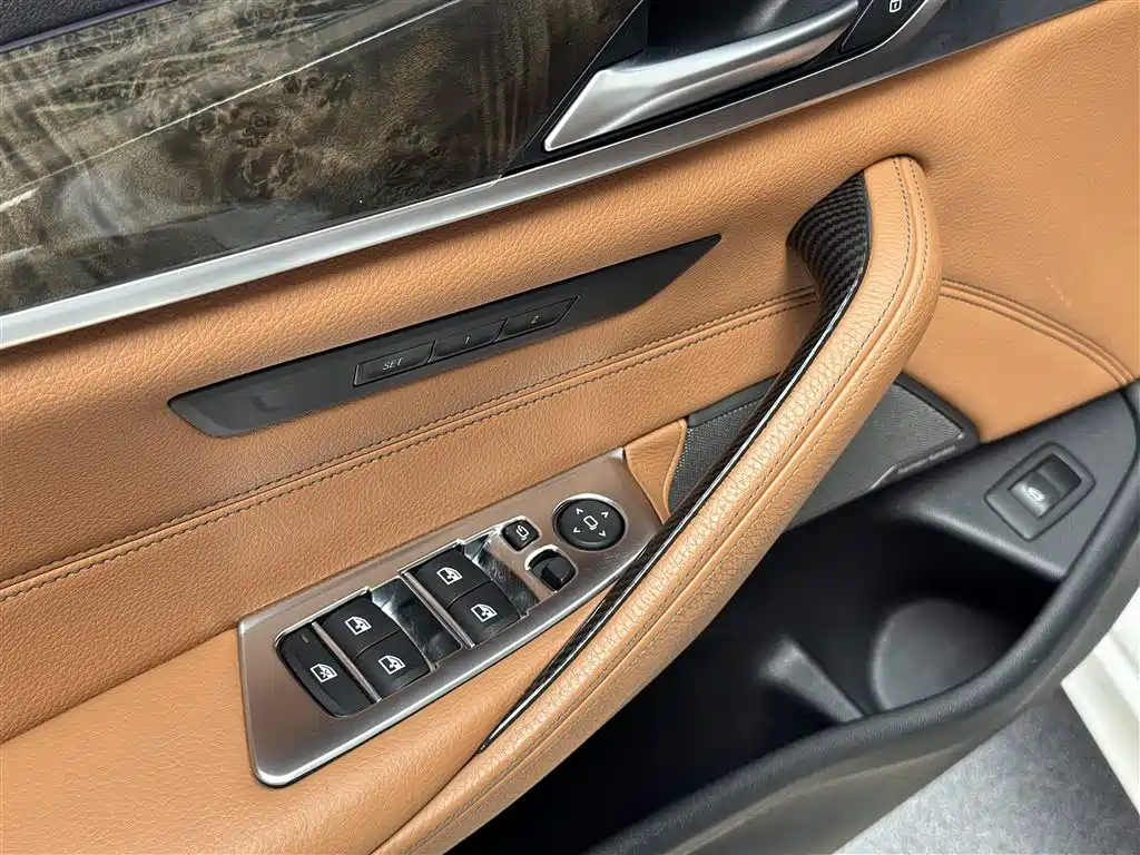 BMW 5 Series 2018 Facelift 530Li Exclusive M Sport Package фото 10