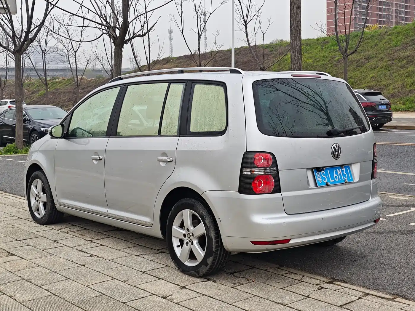Volkswagen Touran 2013 1.4T DSG Comfort 5-seater фото 9