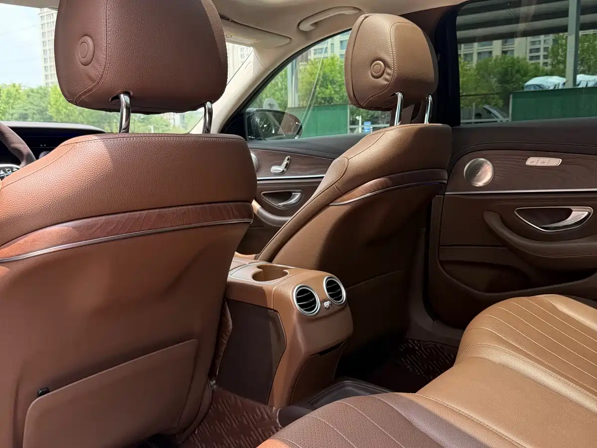Mercedes-Benz E-Class 2020 E 260 L фото 12