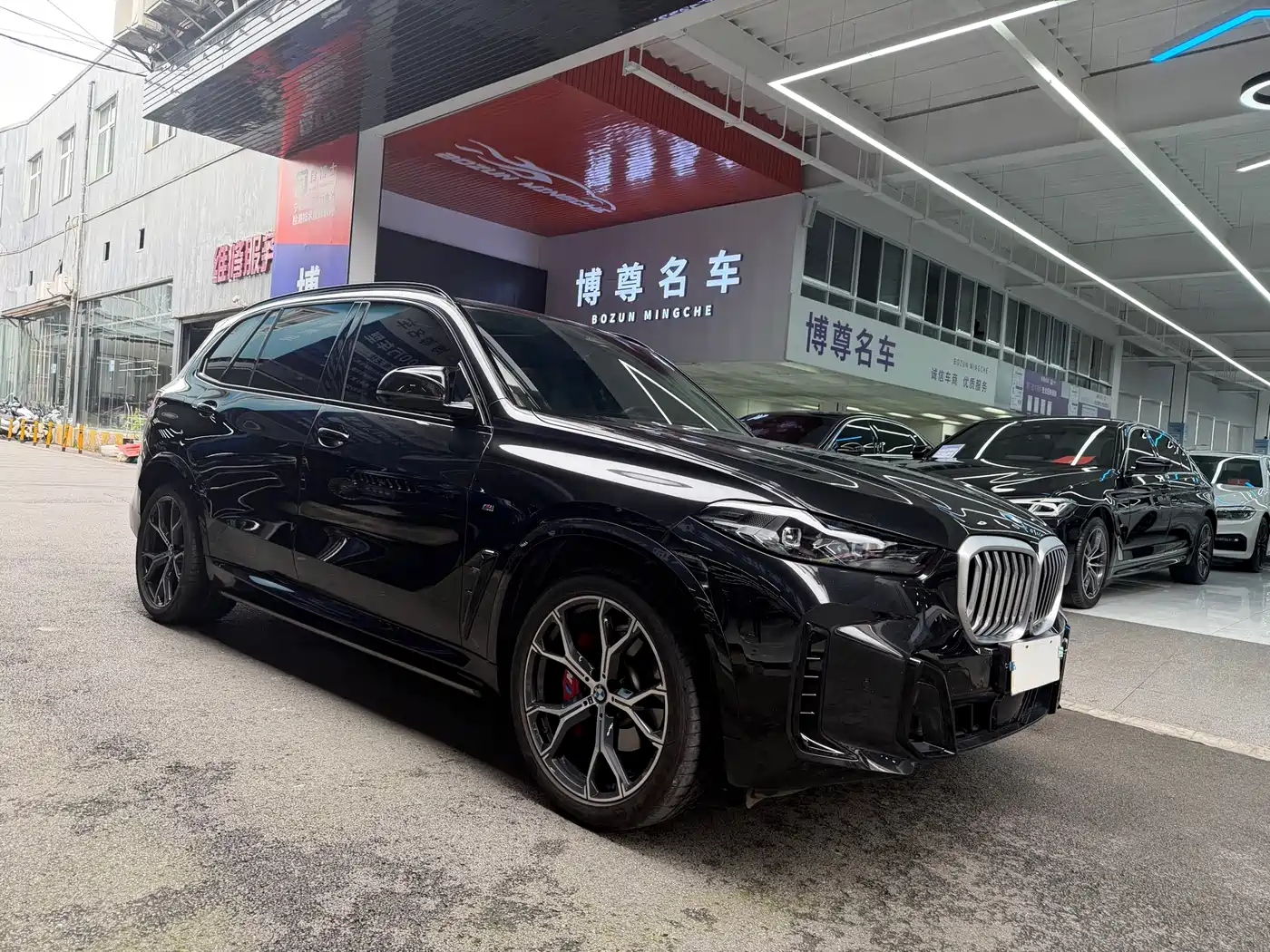 BMW X5 2023 xDrive 30Li Premium M Sport Package фото 3