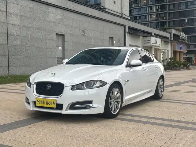  Jaguar Jaguar XF 2013 XF 3.0 SC Premium Edition