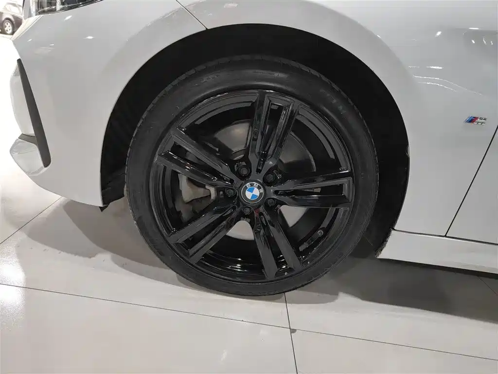 BMW 1 Series 2021 125i M Sport Black Night Edition фото 23