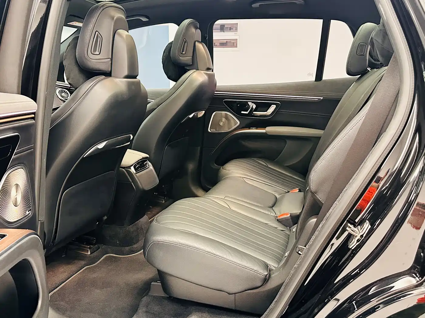 Mercedes-Benz EQS SUV 2023 450 4MATIC Pioneer Edition фото 17
