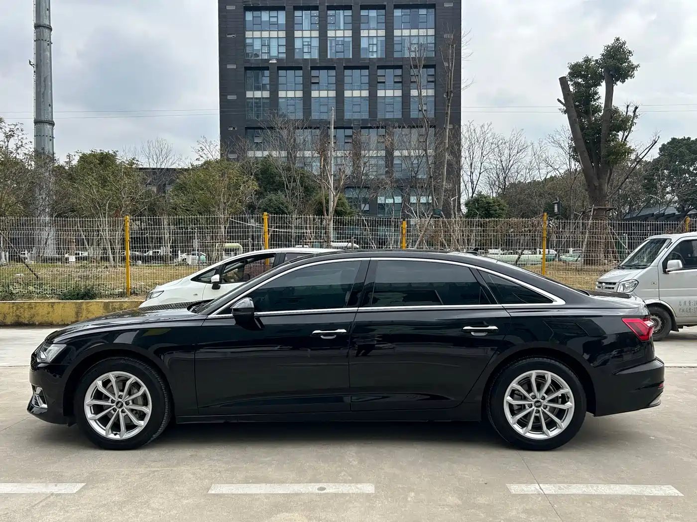 Audi A6L 2024 40 TFSI Luxury Elegance фото 3