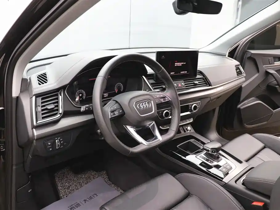 Audi Q5L 2022 Facelift 40T Luxury Dynamic фото 13