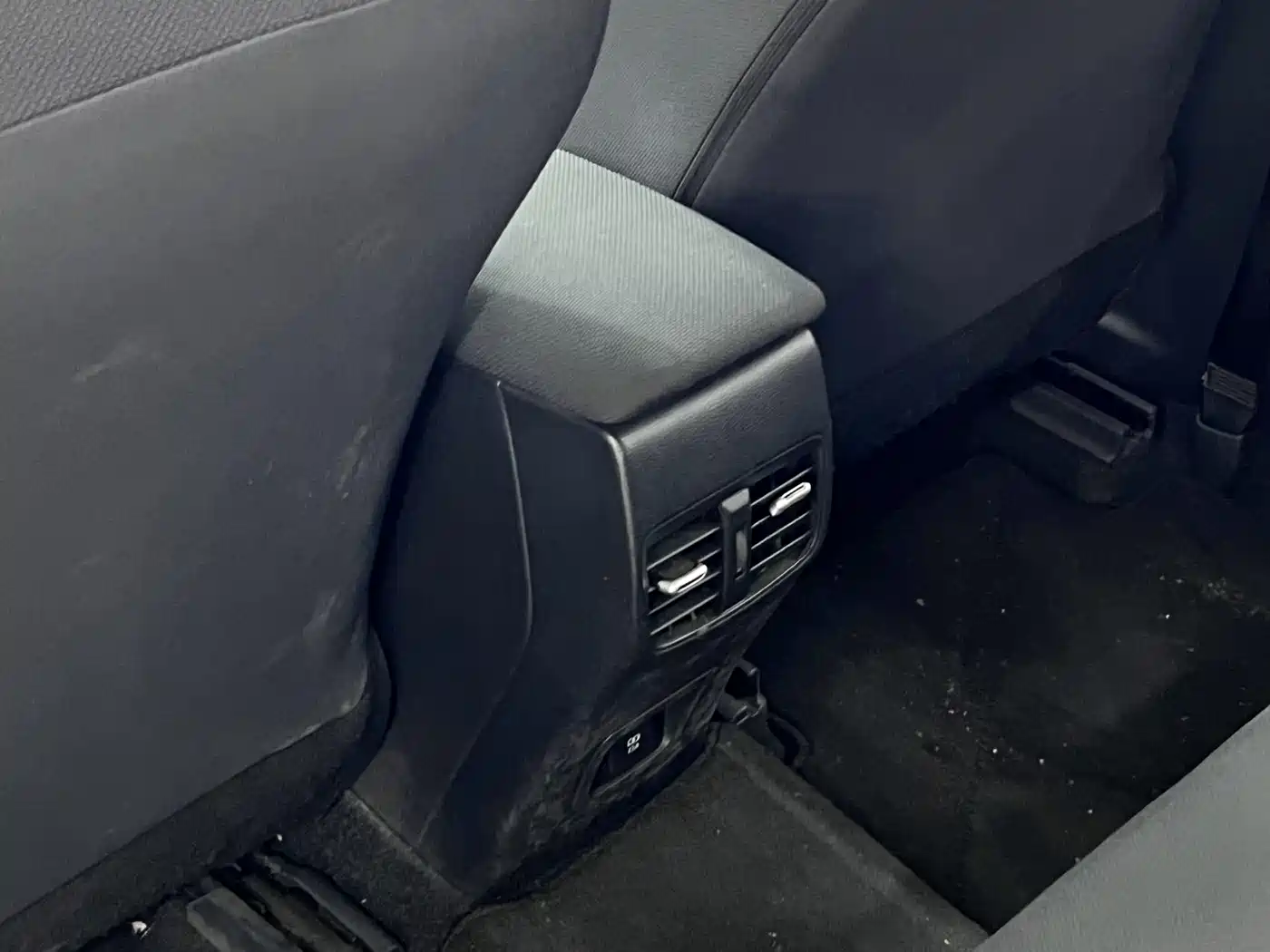 Toyota Levin 2021 185T CVT Luxury Edition фото 19