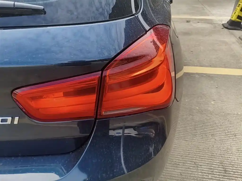 BMW 1 Series (Import) 2016 120i Leading Model фото 8