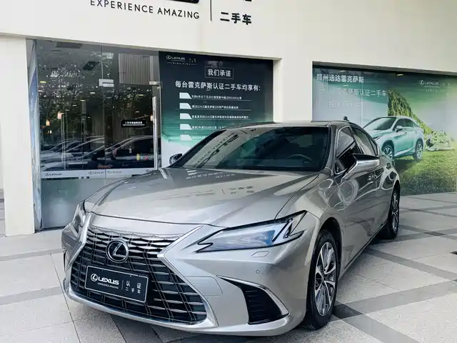 Lexus ES 200, Премиум