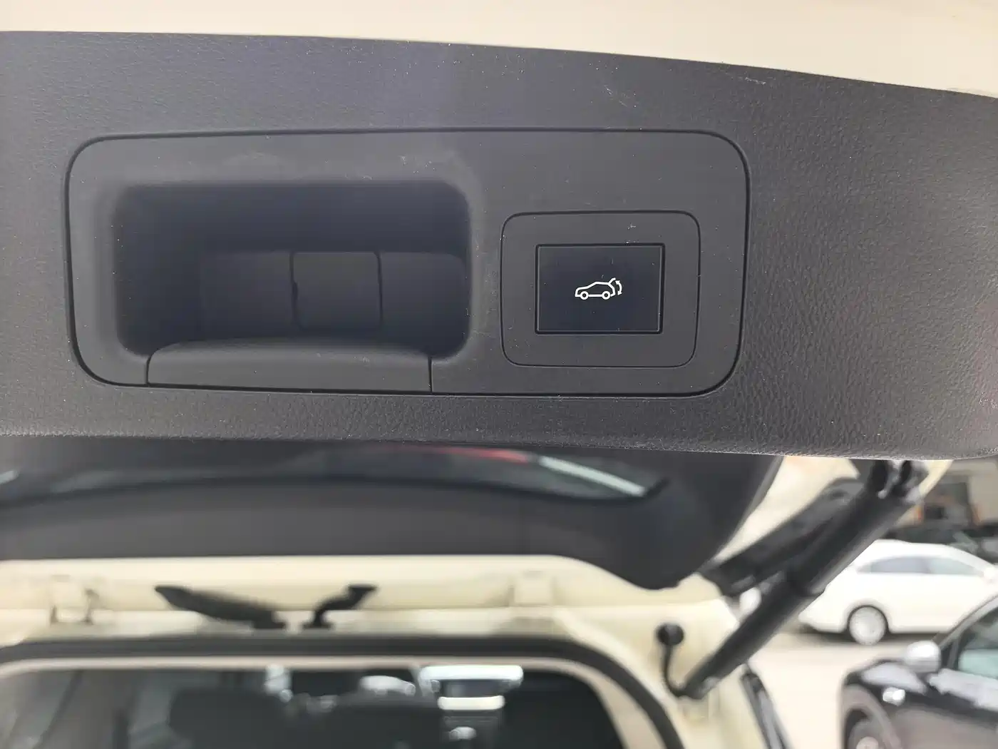GAC Trumpchi Trumpchi GS8 2017 320T AWD Luxury Smart Connect (7-Seater) фото 15