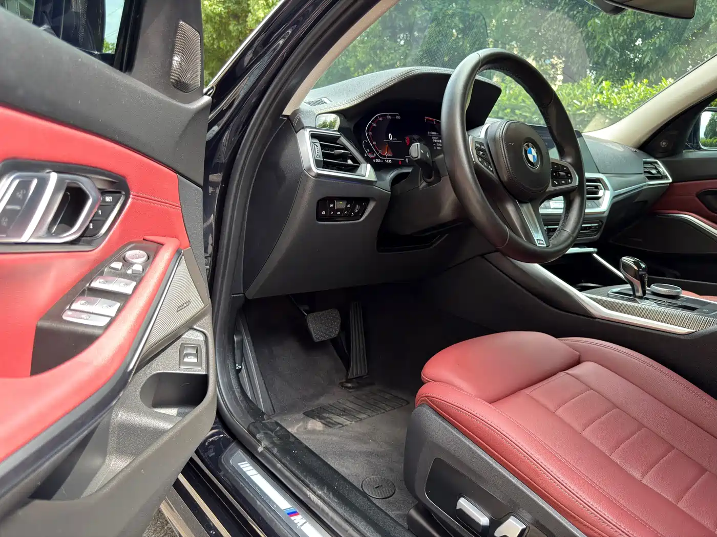 BMW 3 Series 2022 325Li M Sport Shadow Edition фото 4
