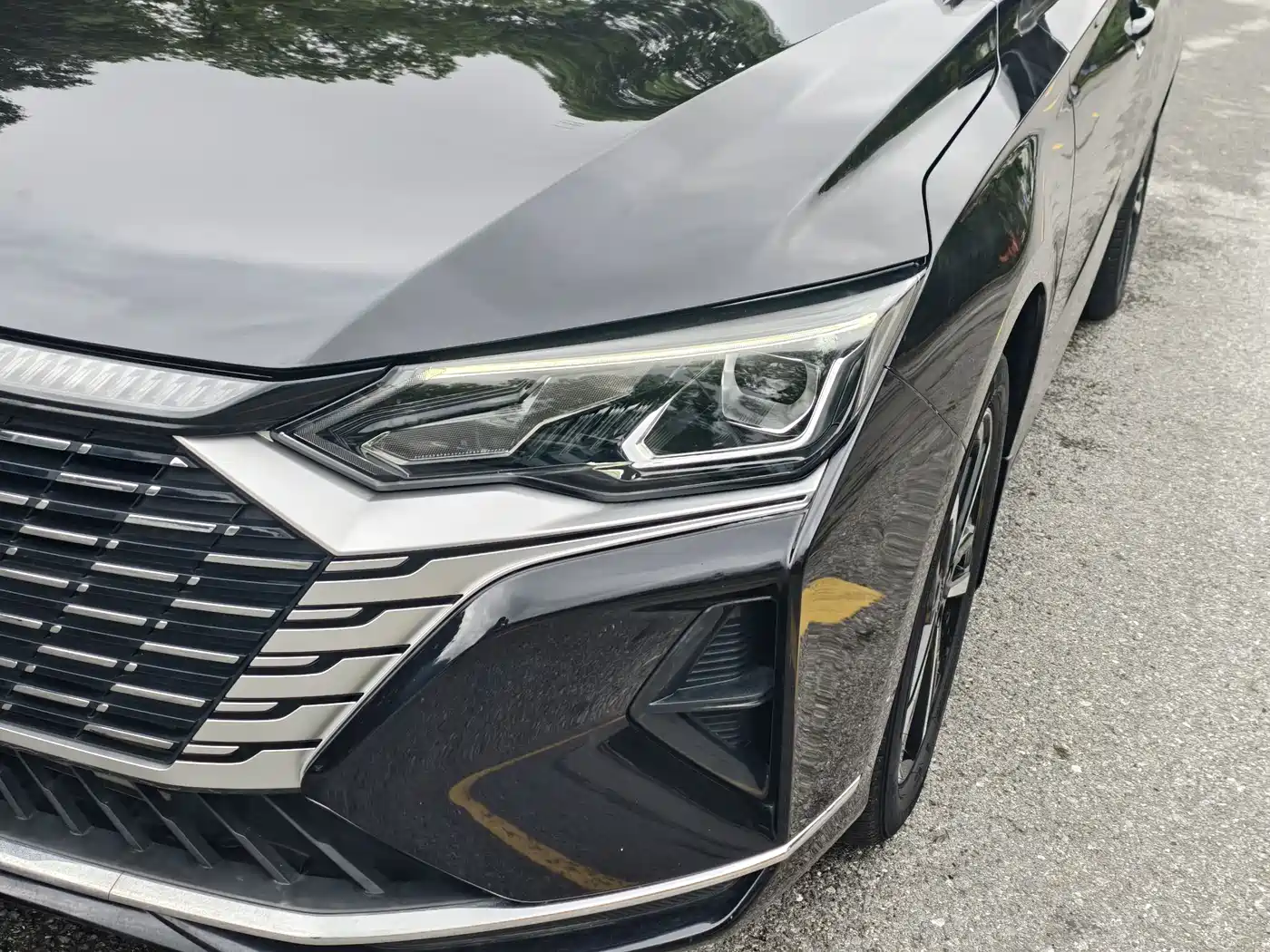 DONGFENG YI HYUN MAX